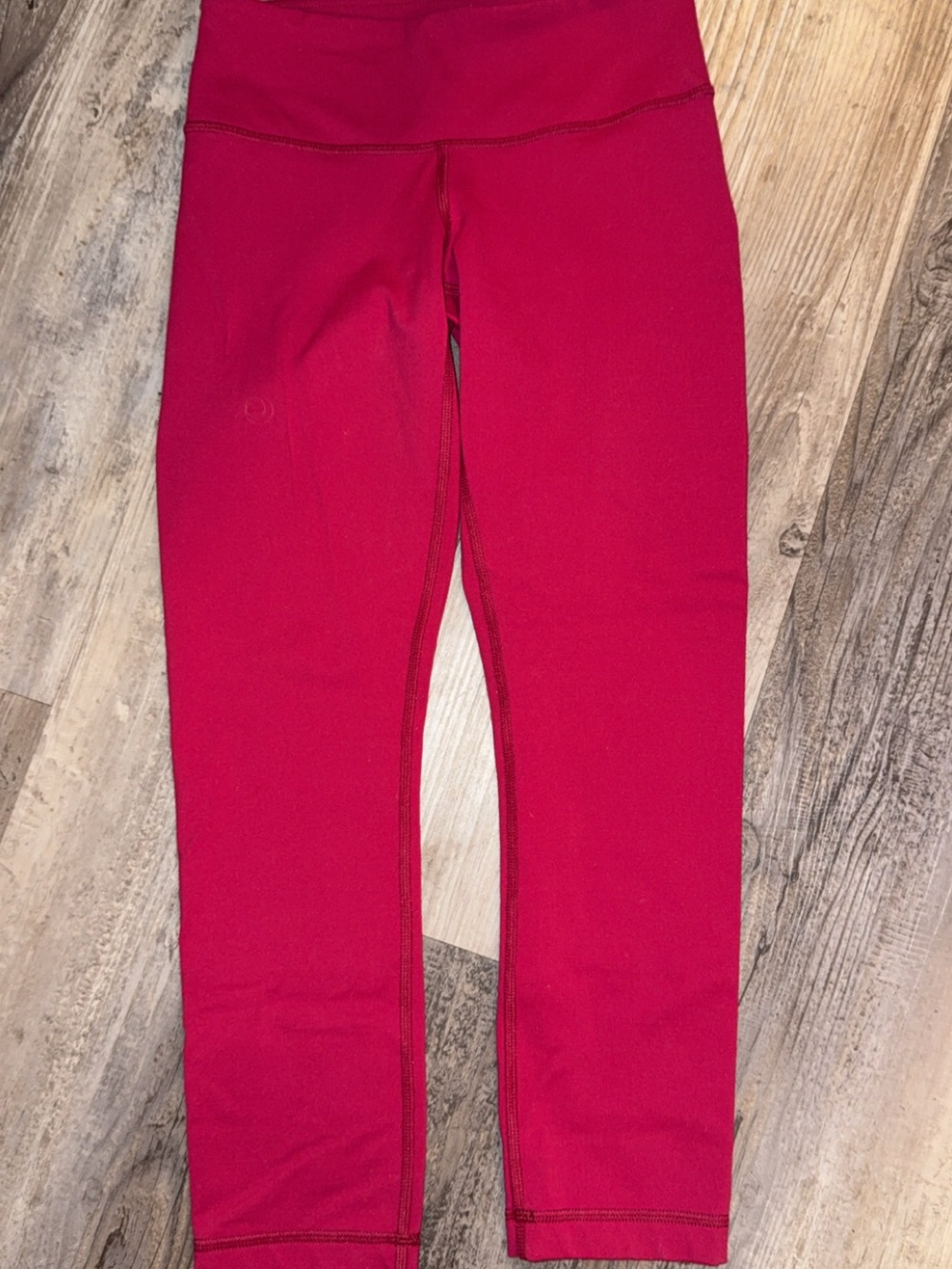 Lululemon Magenta Pink Cropped Leggings